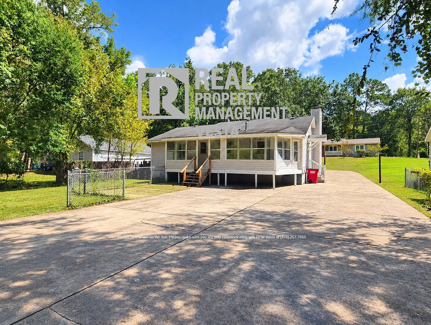 3 bed, 2.0 bath, 1232 sqft, $1,495 — Photo 2