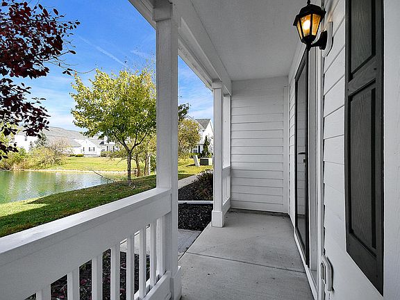2nd image of 634 Lakeview Dr S