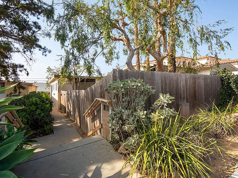 3654 & 3660 Princeton Ave — Photo 14