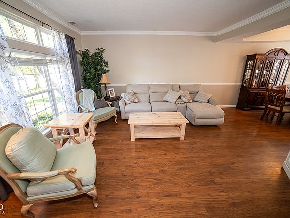 2nd image of 1287 Autumn Dr