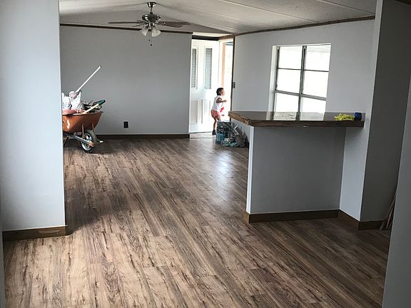 5th image of 922 Jefferson Dr