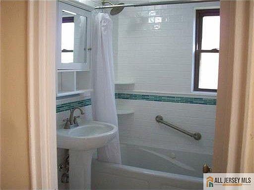1st image of 182 Newman St #2309
