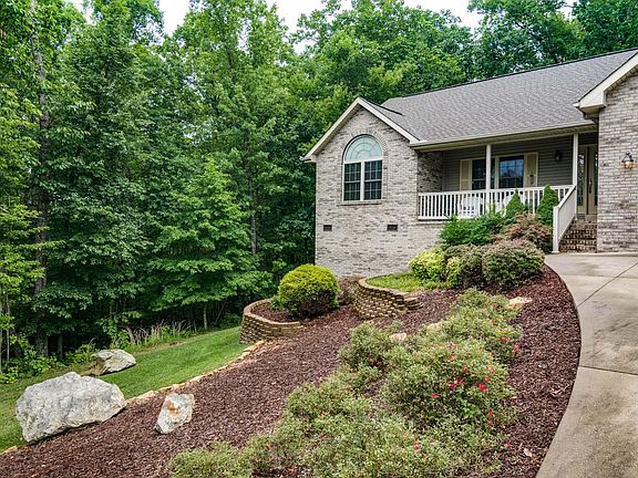 4th image of 654 Catoosa Blvd