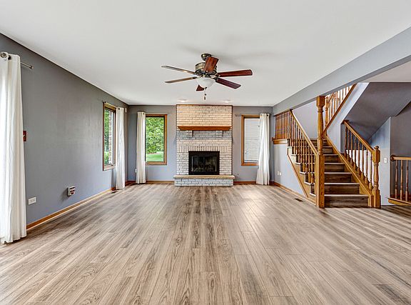 3rd image of 7712 Northfield Ln