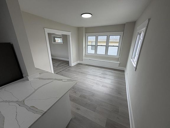 4th image of 1624 Carlisle AVENUE