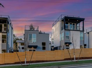 10302 B Interlake Ave N #B, Seattle, WA