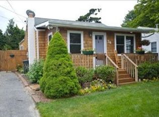 34 W End Ave, East Quogue, NY 11942
