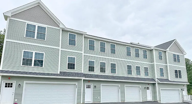 17-C Ada Dr — Photo 1