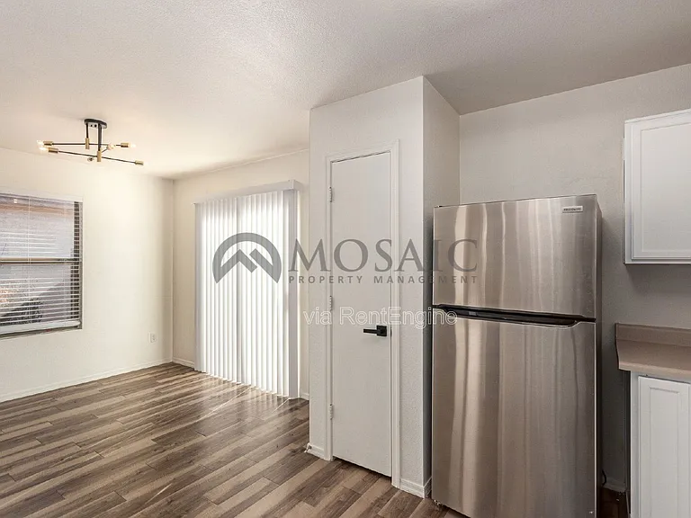 15667 W Port Au Prince Ln — Photo 14