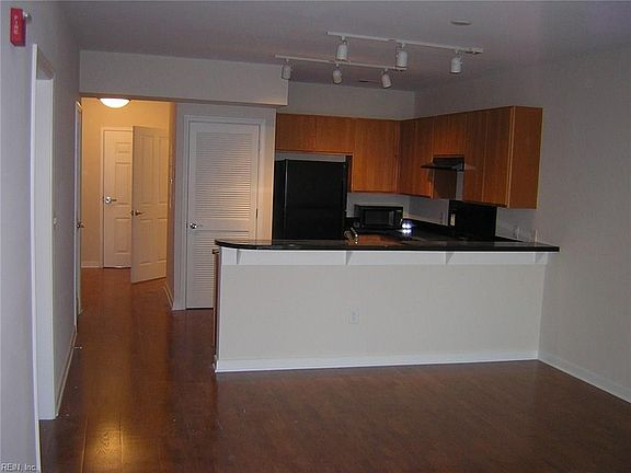 5th image of 388 Boush St Unit 202