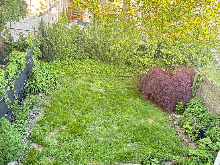 516 Forest St #1 — Photo 8