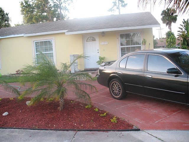 2nd image of 1171 Fernlea Dr