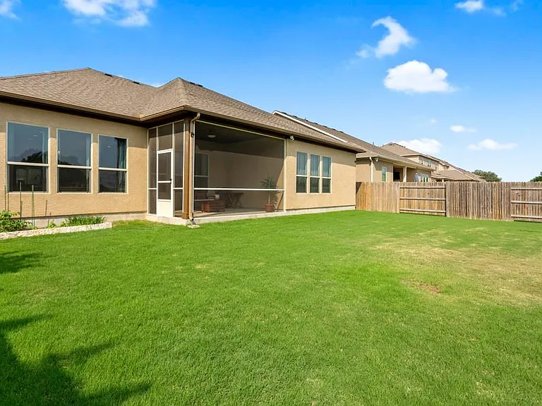 15904 Jeffs Ln — Photo 22
