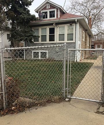 3rd image of 2536 Highland Ave