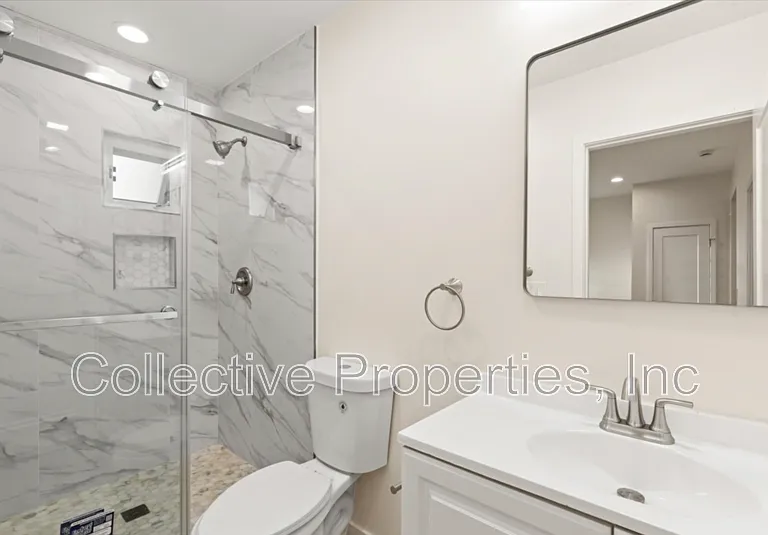 2715 Columbia St #102 — Photo 7