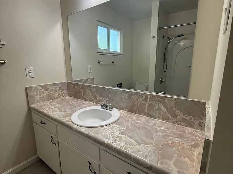 1244 Martha Way — Photo 15