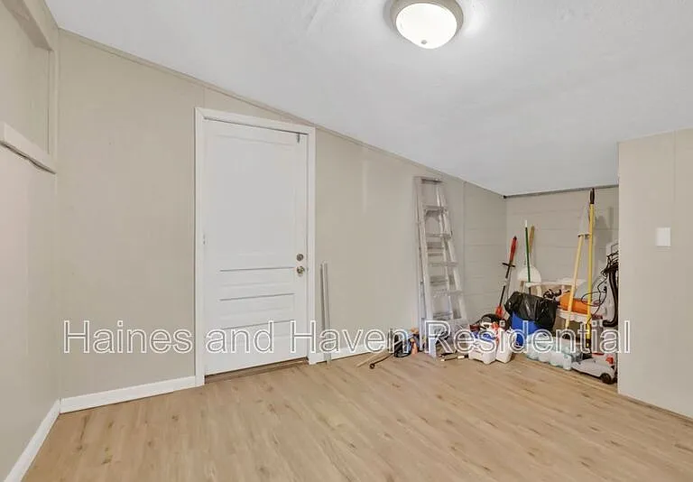 218 Dennis Ave — Photo 11