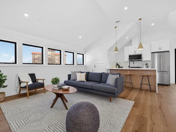 14 Hamlet St #C, Somerville, MA 02143