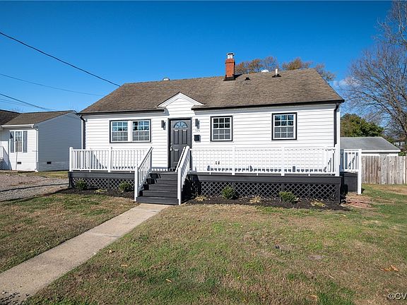2nd image of 106 N Fern Ave