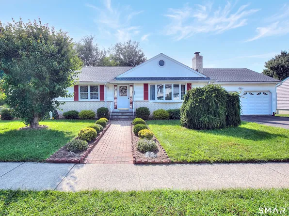 325 Emerald Place, Stratford, CT 06614
