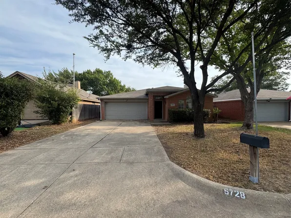 5728 Northfield Dr, Fort Worth, TX 76179