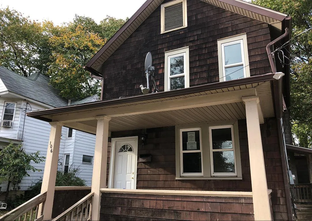 106 Parke St photo 1