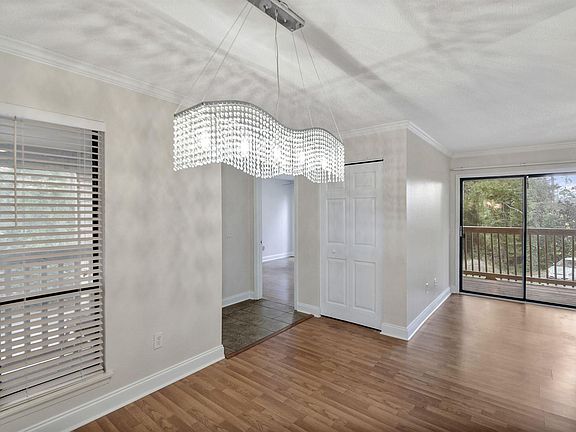 2nd image of 207 Weddell St APT 3