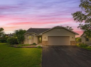 9553 Rosewood Ln N, Maple Grove, MN 55369