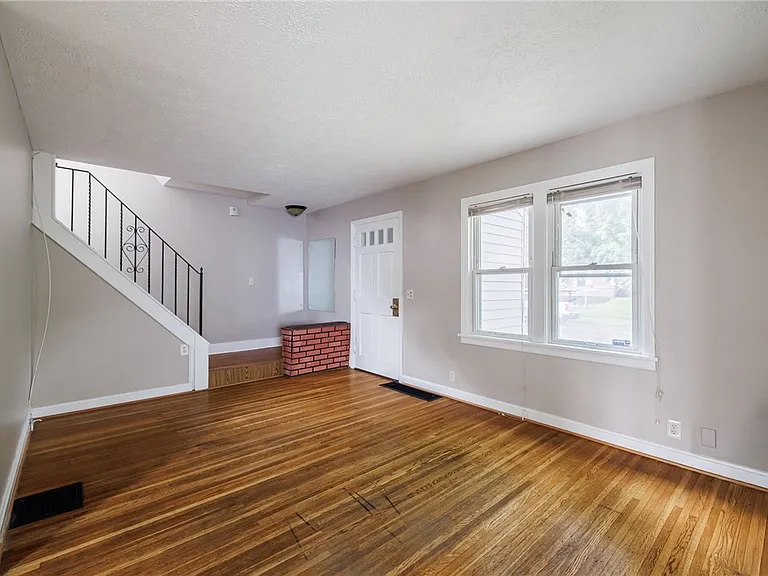 1619 South Ave — Photo 23