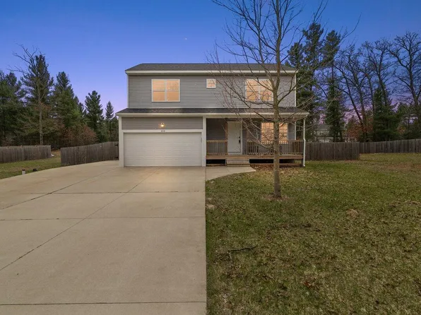 459 W Lakewood Rd, Twin Lake, MI 49457