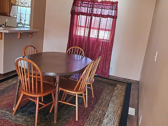 4th image of 310 Leesburg Ln