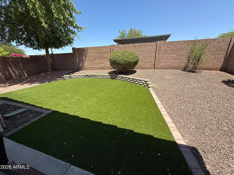 10308 W Jessie Ln — Photo 9