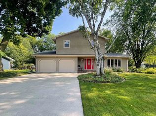 109 Dana Dr, Beaver Dam, WI 53916