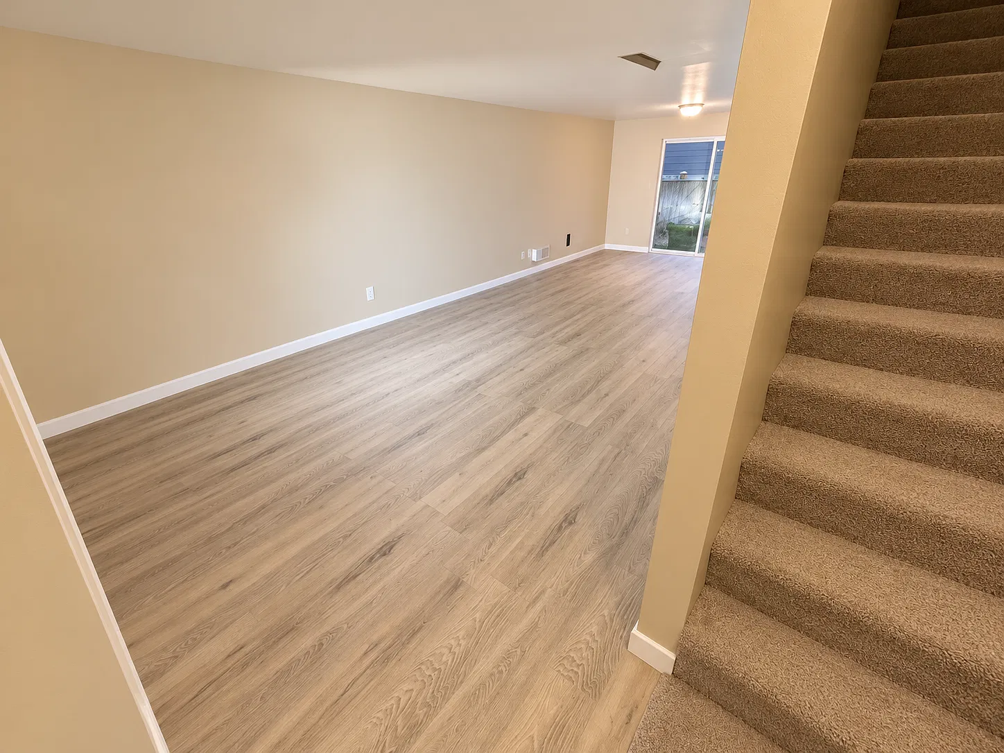 2 bed, 1.5 bath, 1050 sqft, $2,450 — Photo 2