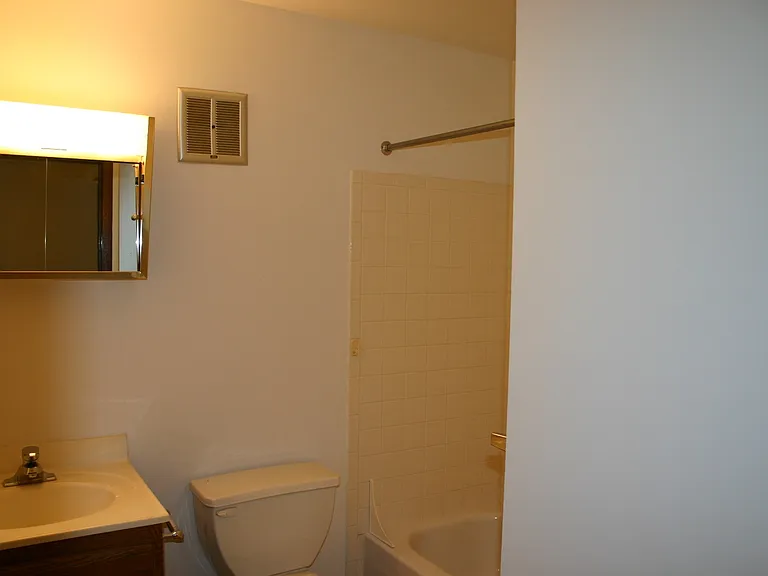 Windom Apartments — Photo 20