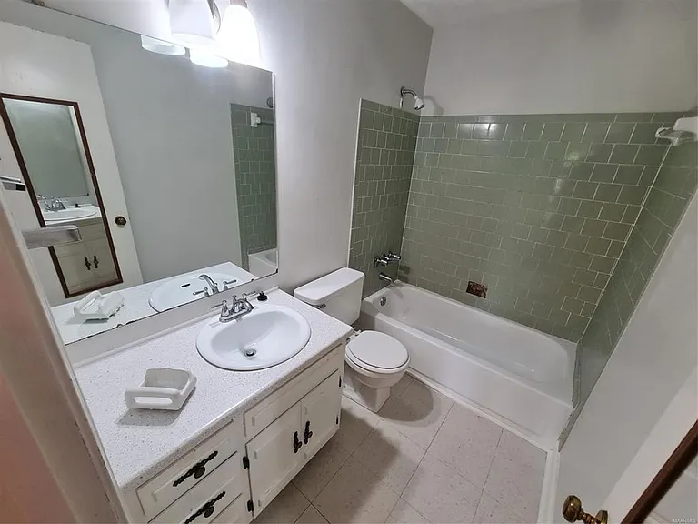 1601 Cobblestone Ct — Photo 15