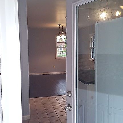 4th image of 5040 E Blvd Nw