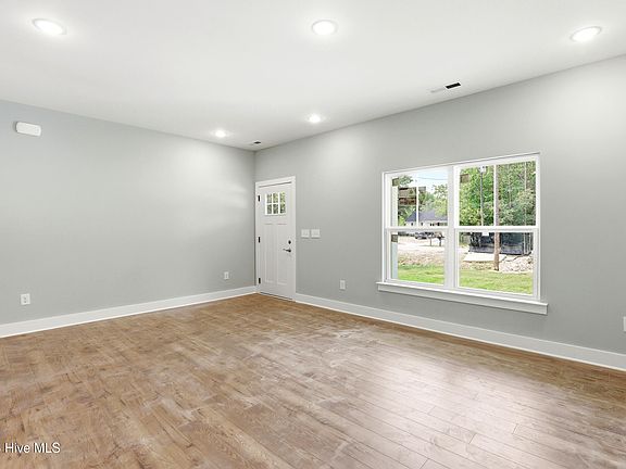 2nd image of 186 Cherry Road