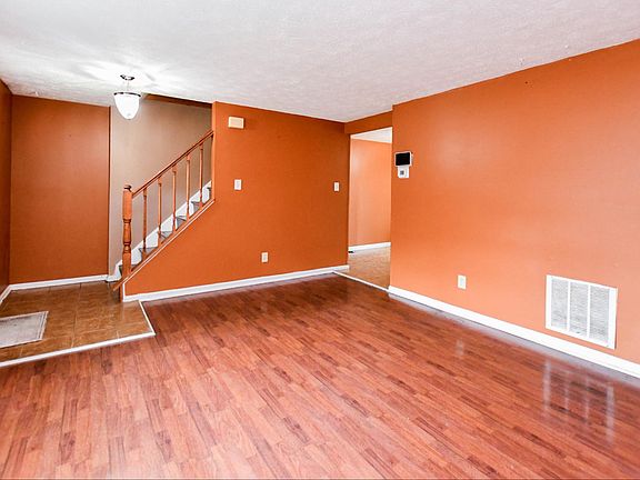 2nd image of 6703 Ammendale Way