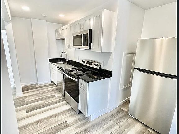 4th image of 73 Brookside Ave #B