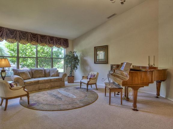 4th image of 4223 E Spur Dr