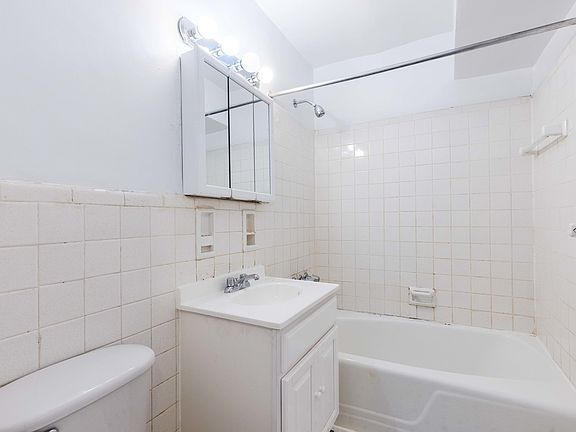 3rd image of 135-20 82nd Ave #2HH
