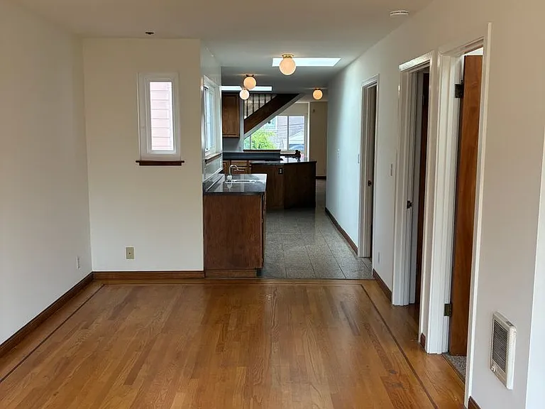 3041 Buchanan St — Photo 6