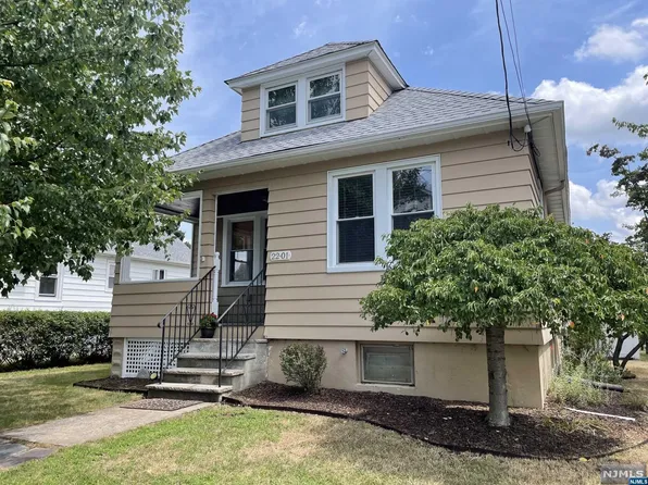 22-01 Myrtle Ave, Fair Lawn, NJ 07410