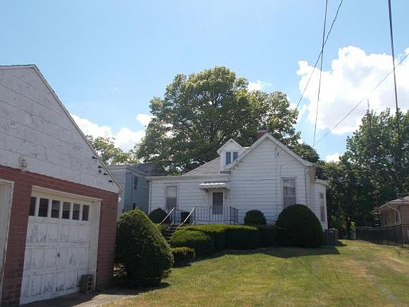 2nd image of 205 S Broadway St