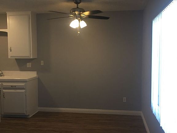 5th image of 7932 Lampson Ave #18