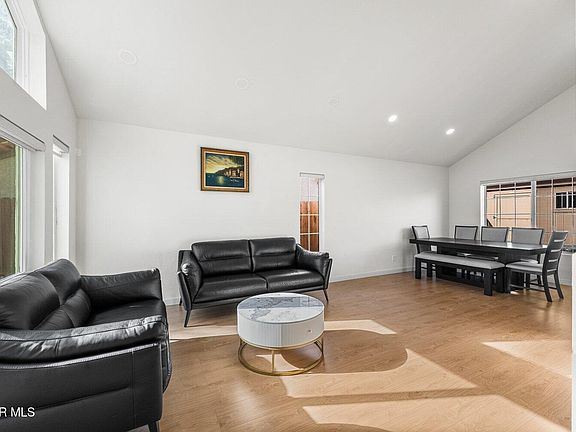 5th image of 1555 Berkshire Dr