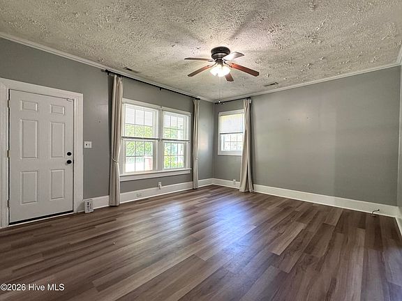 5th image of 109 E Calhoun Street