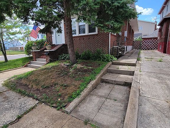 4th image of 98-20 161st Ave #2