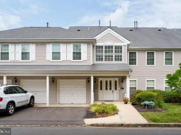 405 Talon Ct, Lawrence Township, NJ 08648